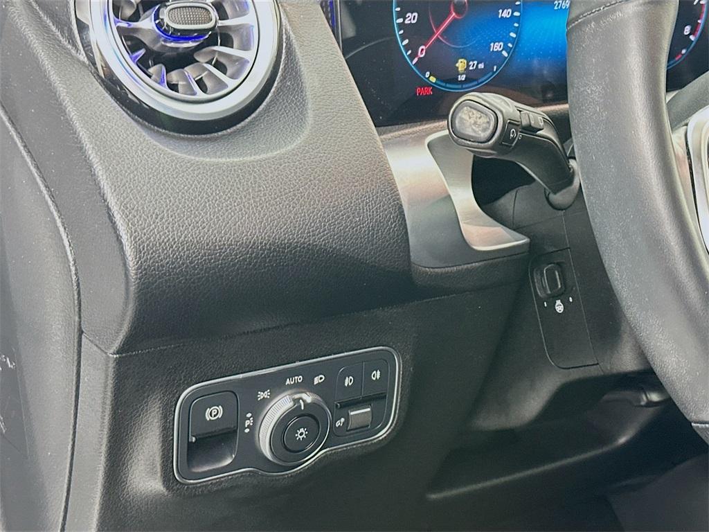 used 2022 Mercedes-Benz GLB 250 car, priced at $32,000