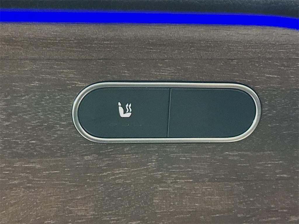 used 2022 Mercedes-Benz GLB 250 car, priced at $31,500