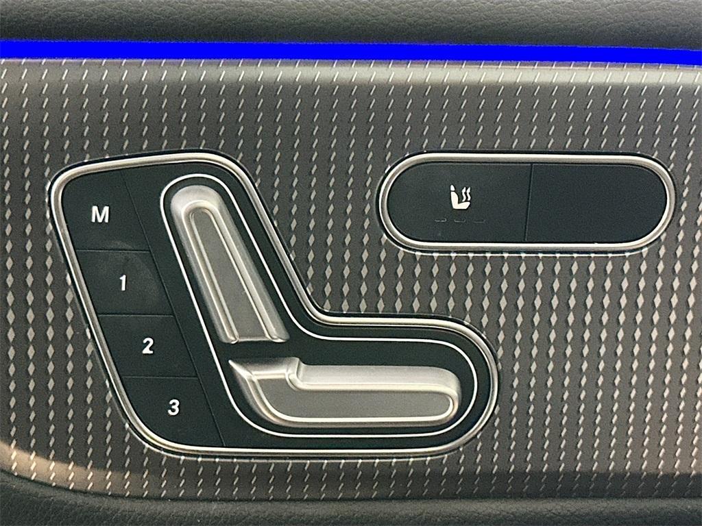 used 2022 Mercedes-Benz GLB 250 car, priced at $34,000