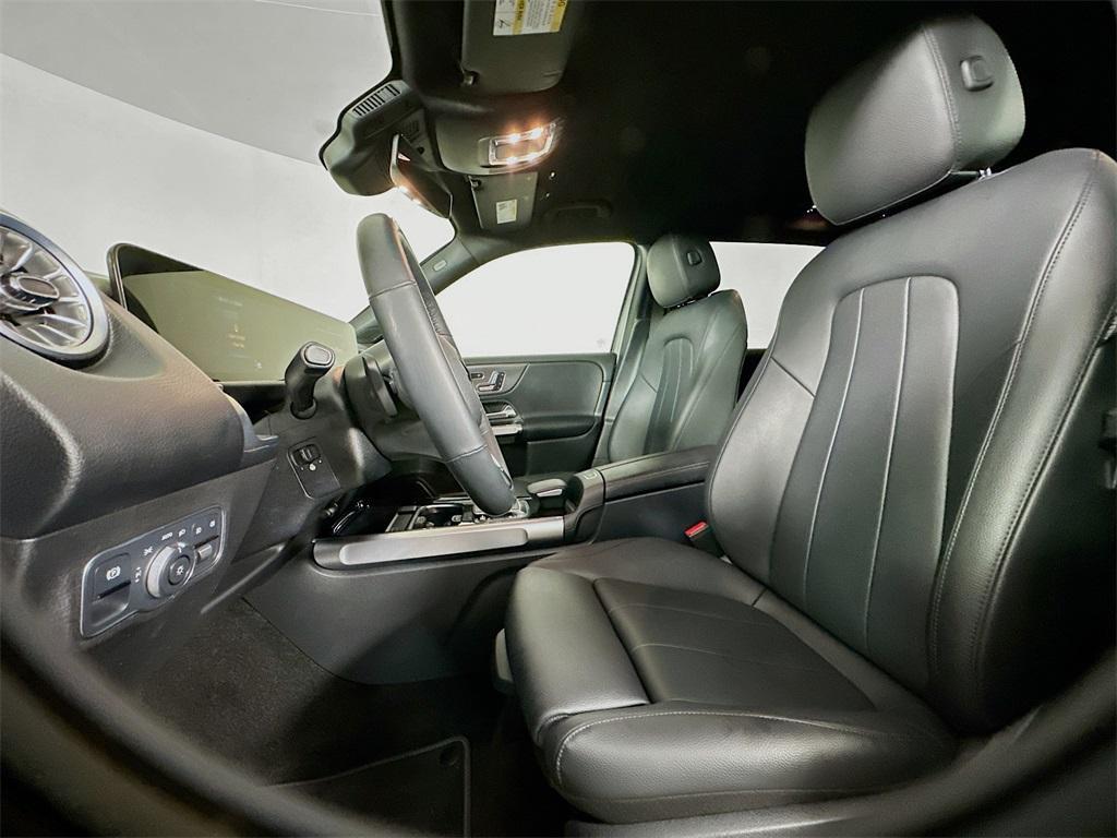 used 2022 Mercedes-Benz GLB 250 car, priced at $34,000
