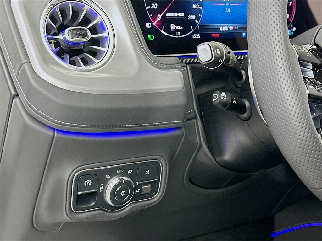new 2025 Mercedes-Benz AMG G 63 car, priced at $212,665