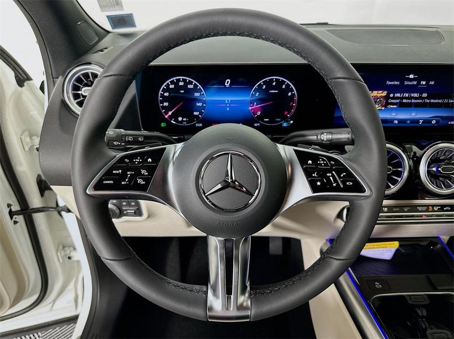 new 2025 Mercedes-Benz GLA 250 car, priced at $47,295