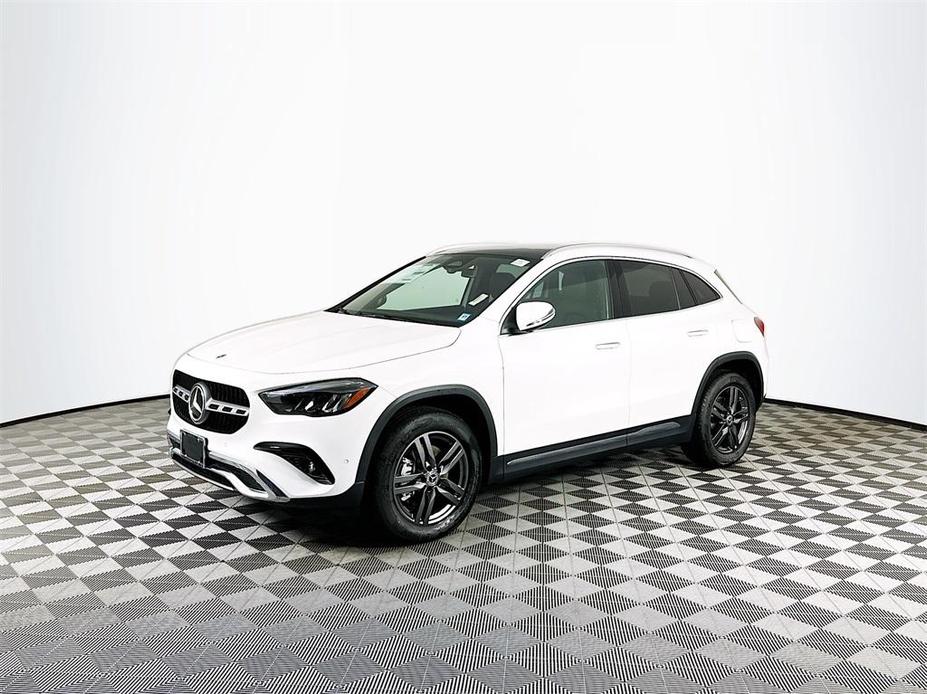 new 2025 Mercedes-Benz GLA 250 car, priced at $48,805