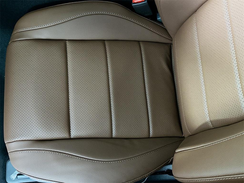 new 2025 Mercedes-Benz GLE 450e car, priced at $79,070