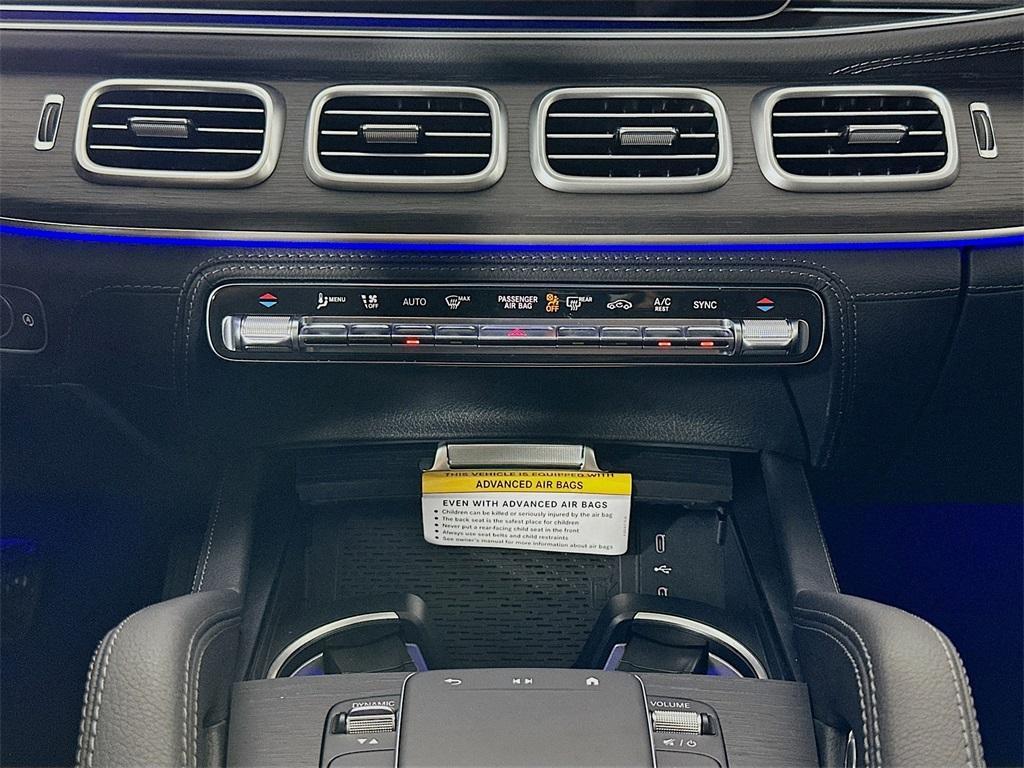 new 2025 Mercedes-Benz GLE 580 car, priced at $104,085