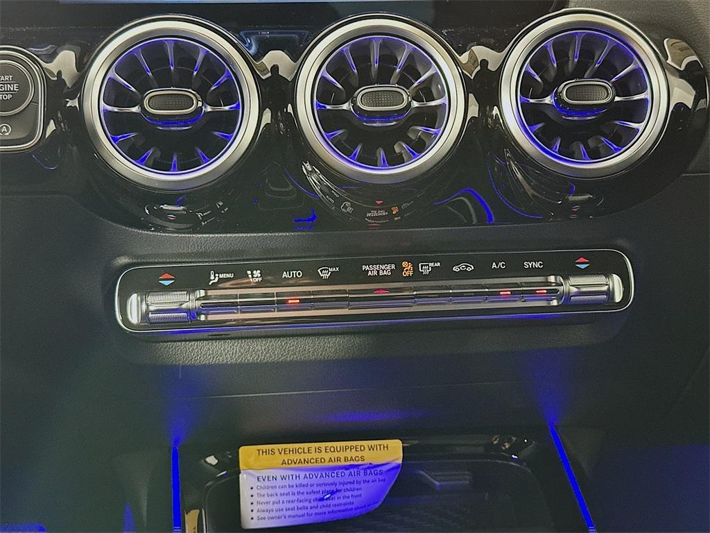 new 2025 Mercedes-Benz GLA 250 car, priced at $48,495