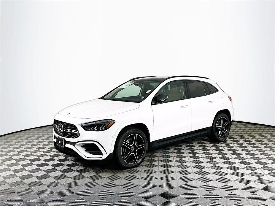 new 2025 Mercedes-Benz GLA 250 car, priced at $53,925