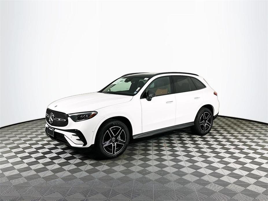 new 2025 Mercedes-Benz GLC 300 car, priced at $60,205