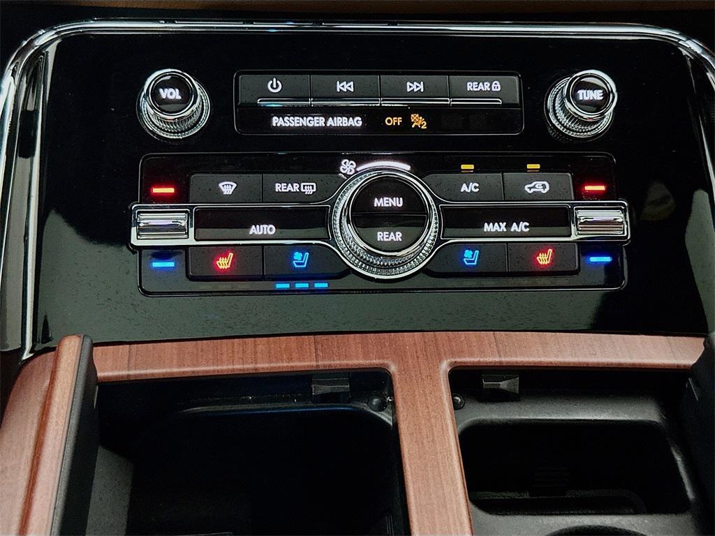 used 2023 Lincoln Navigator car, priced at $67,500