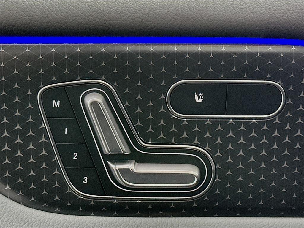 new 2026 Mercedes-Benz GLB 250 car, priced at $54,985