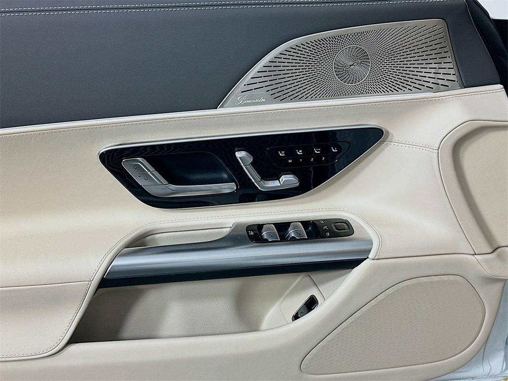 new 2026 Mercedes-Benz AMG SL 43 car, priced at $125,660