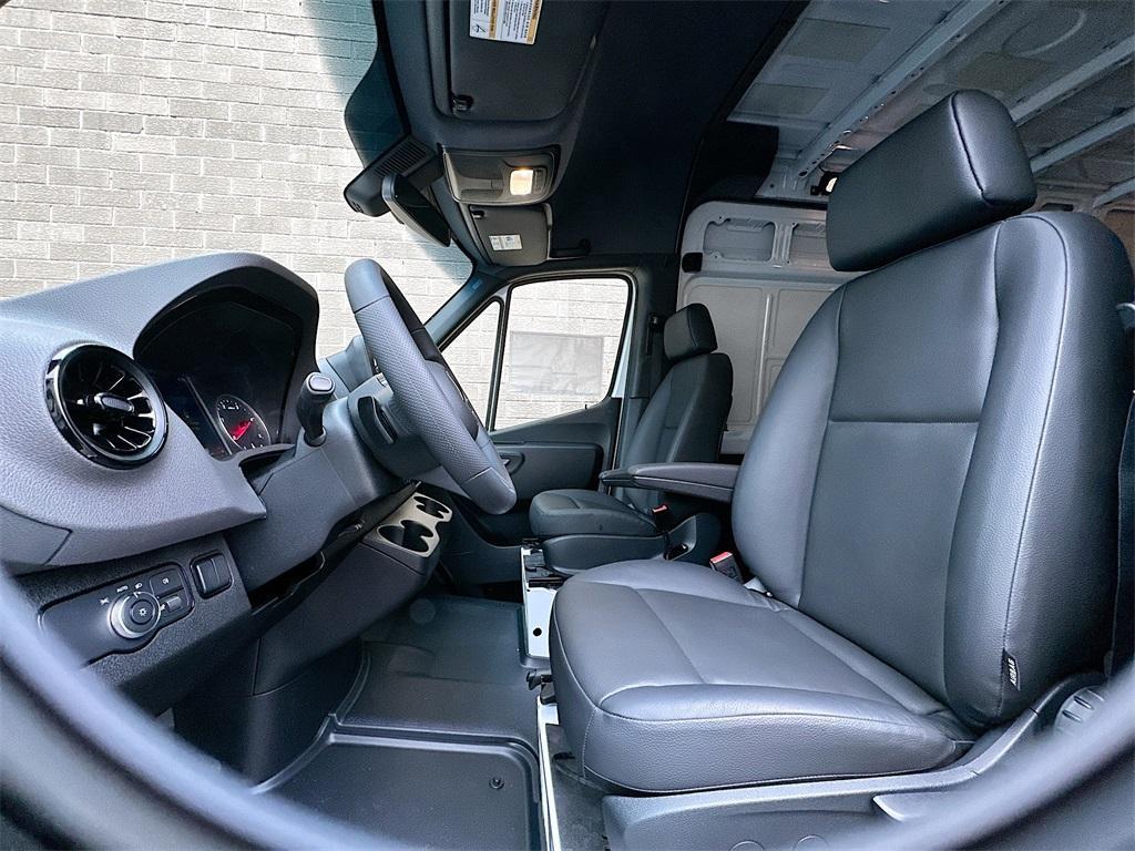 new 2025 Mercedes-Benz Sprinter 2500 car, priced at $58,812