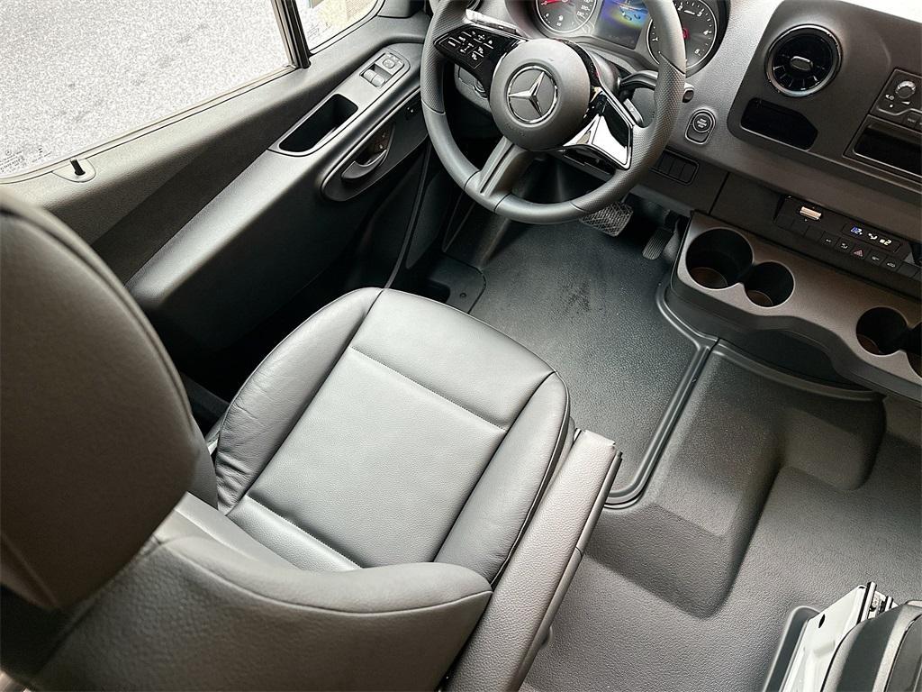new 2025 Mercedes-Benz Sprinter 2500 car, priced at $58,812