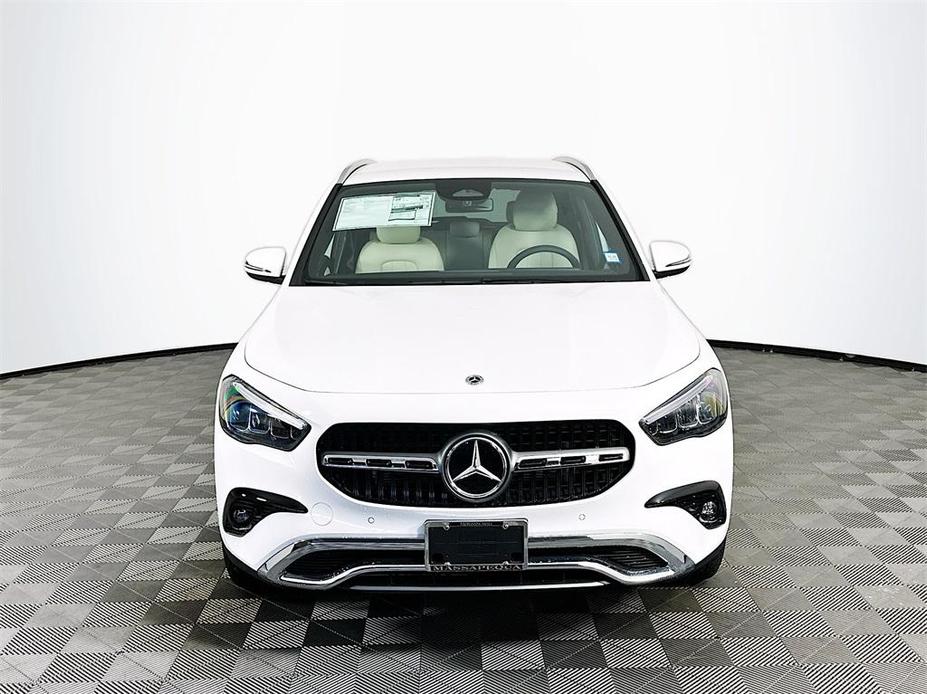 new 2025 Mercedes-Benz GLA 250 car, priced at $47,295