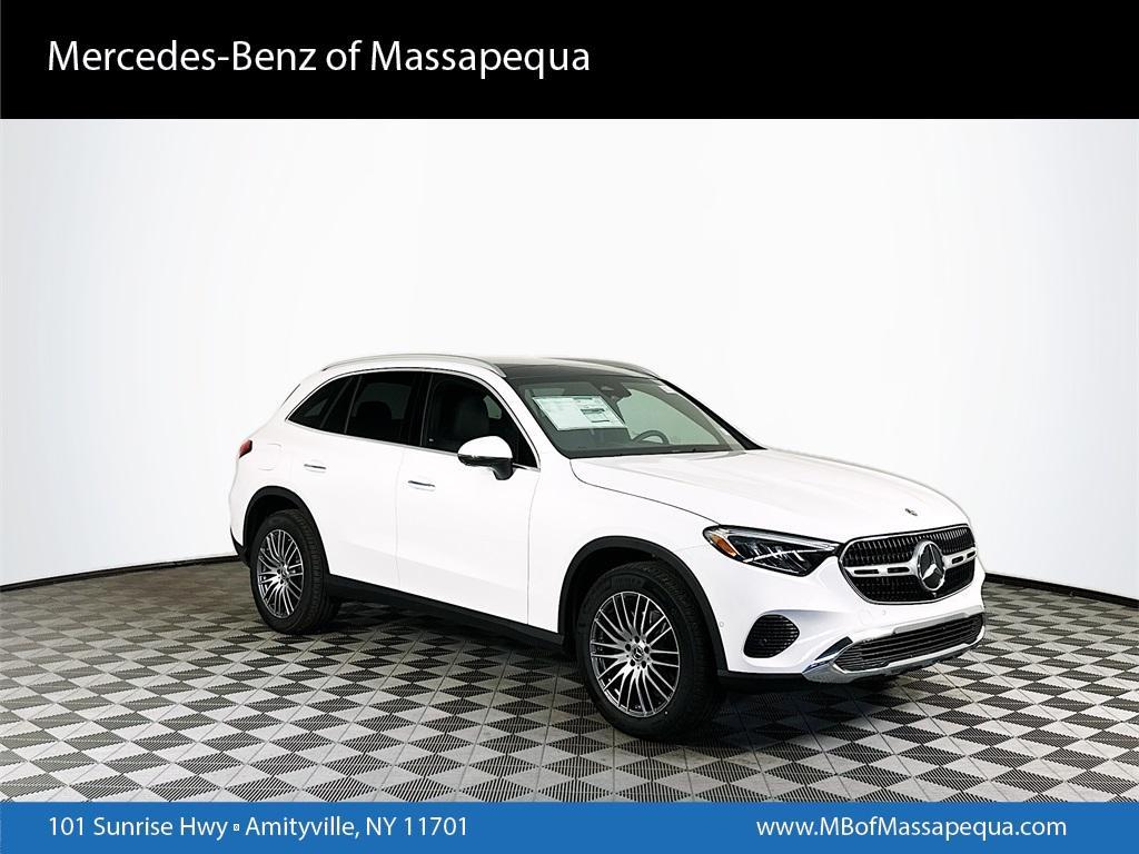 new 2025 Mercedes-Benz GLC 300 car, priced at $57,295