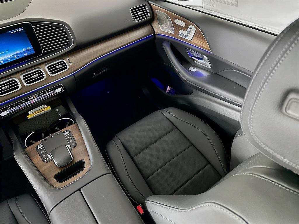 new 2025 Mercedes-Benz GLE 350 car, priced at $70,315