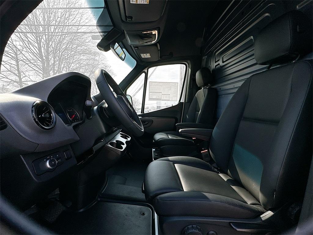 new 2025 Mercedes-Benz Sprinter 2500 car, priced at $66,176