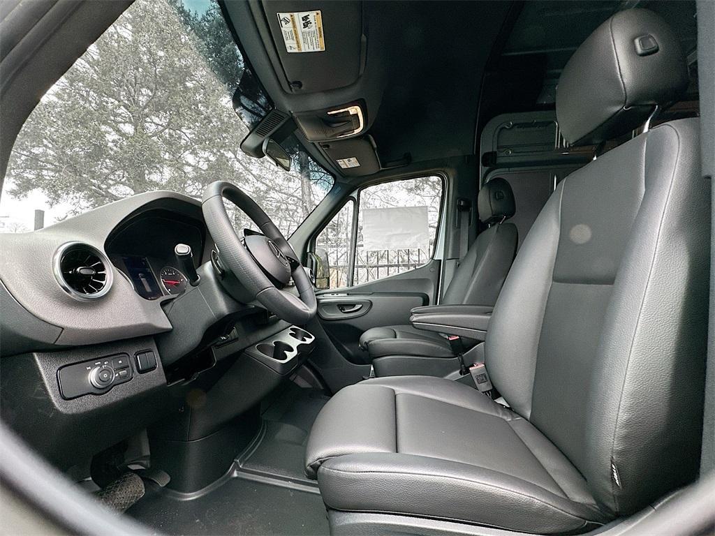 new 2025 Mercedes-Benz Sprinter 2500 car, priced at $73,456
