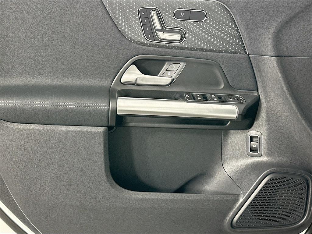 new 2026 Mercedes-Benz GLA 250 car, priced at $49,585