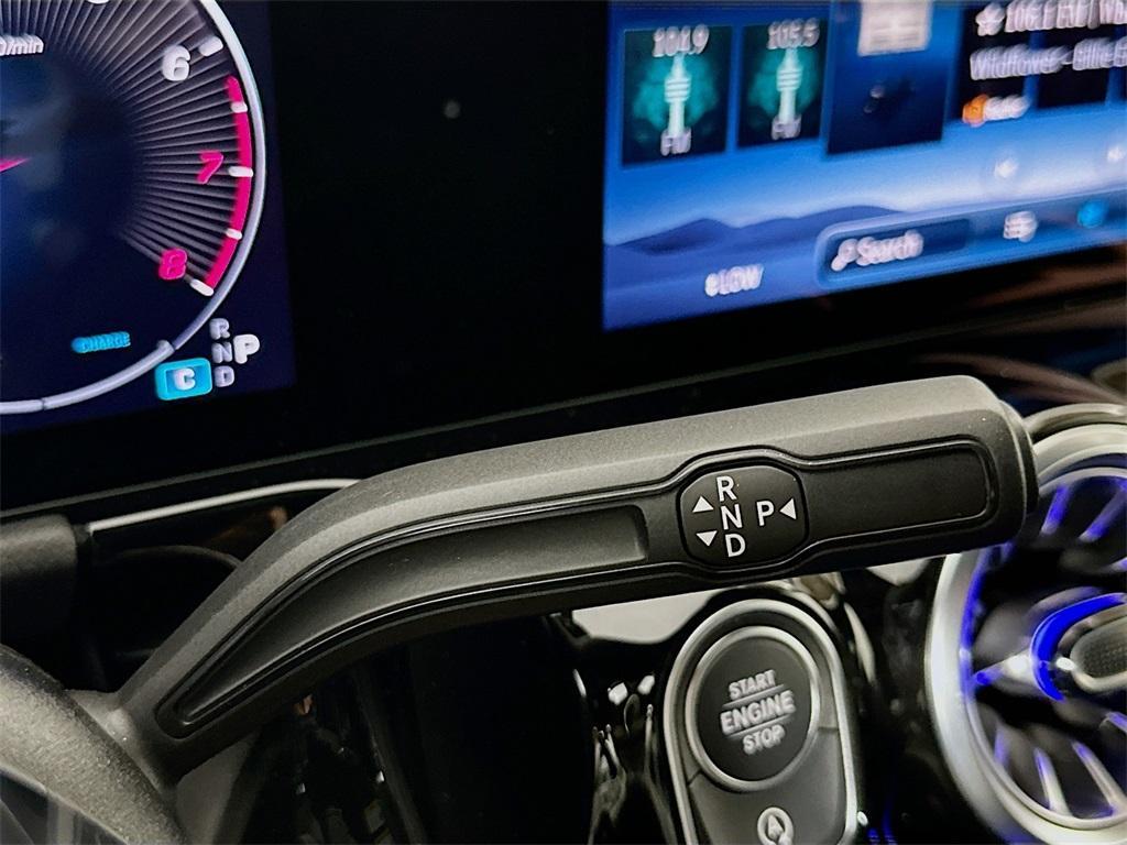 new 2025 Mercedes-Benz GLA 250 car, priced at $48,295