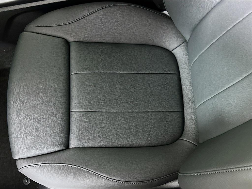 new 2025 Mercedes-Benz GLA 250 car, priced at $48,295