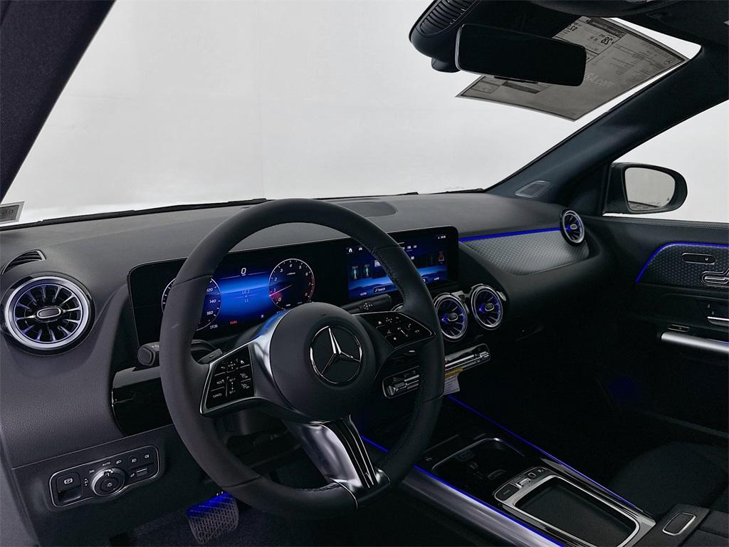 new 2025 Mercedes-Benz GLA 250 car, priced at $48,295