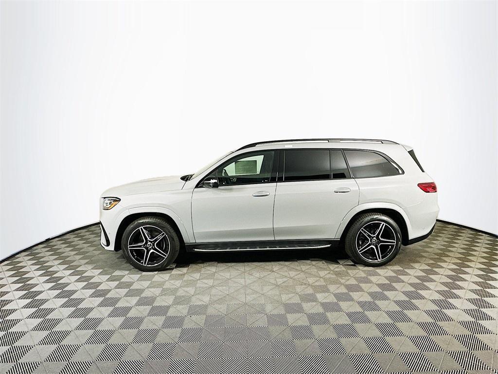 new 2025 Mercedes-Benz GLS 450 car, priced at $99,815