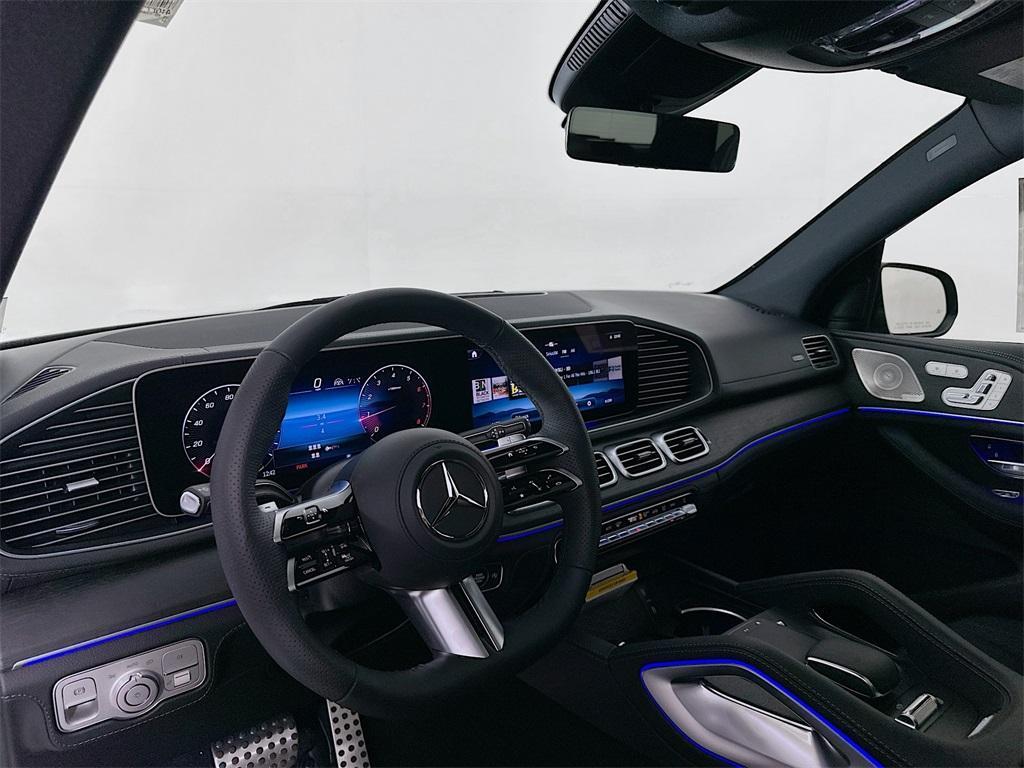 new 2025 Mercedes-Benz GLS 450 car, priced at $99,815
