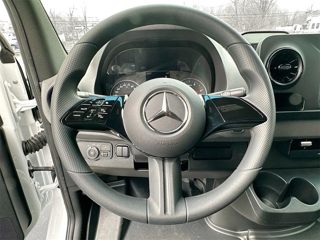 new 2025 Mercedes-Benz Sprinter 2500 car, priced at $65,632