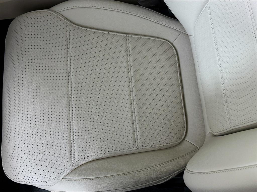new 2025 Mercedes-Benz GLC 300 car, priced at $56,985