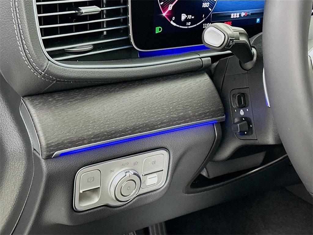 new 2026 Mercedes-Benz GLE 450 car, priced at $83,595