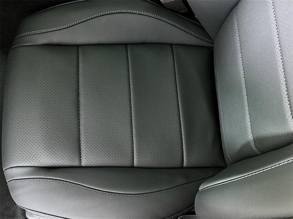 new 2026 Mercedes-Benz GLE 450 car, priced at $83,595