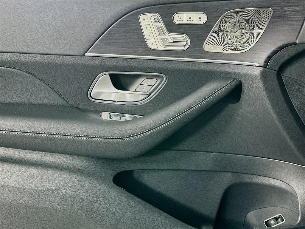 new 2026 Mercedes-Benz GLE 450 car, priced at $83,595