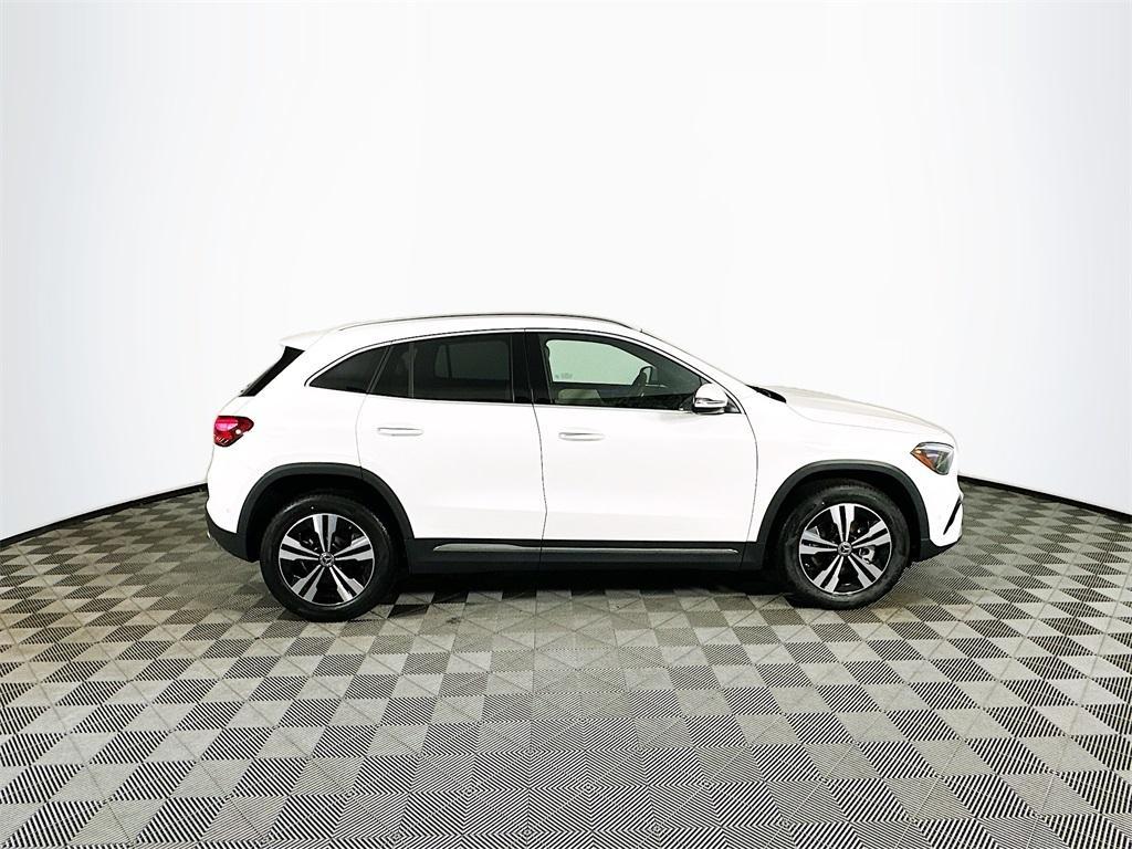 new 2025 Mercedes-Benz GLA 250 car, priced at $47,295