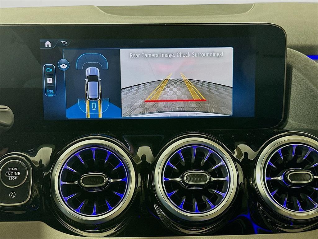 new 2025 Mercedes-Benz GLA 250 car, priced at $47,295