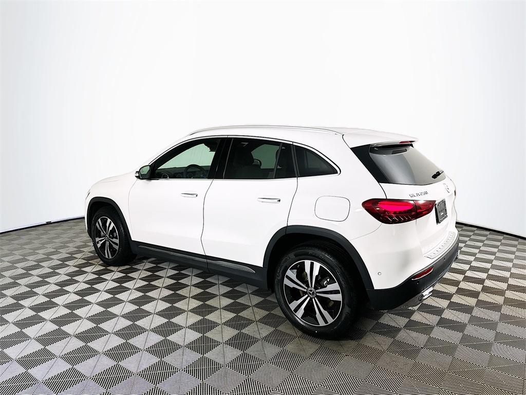 new 2025 Mercedes-Benz GLA 250 car, priced at $47,295