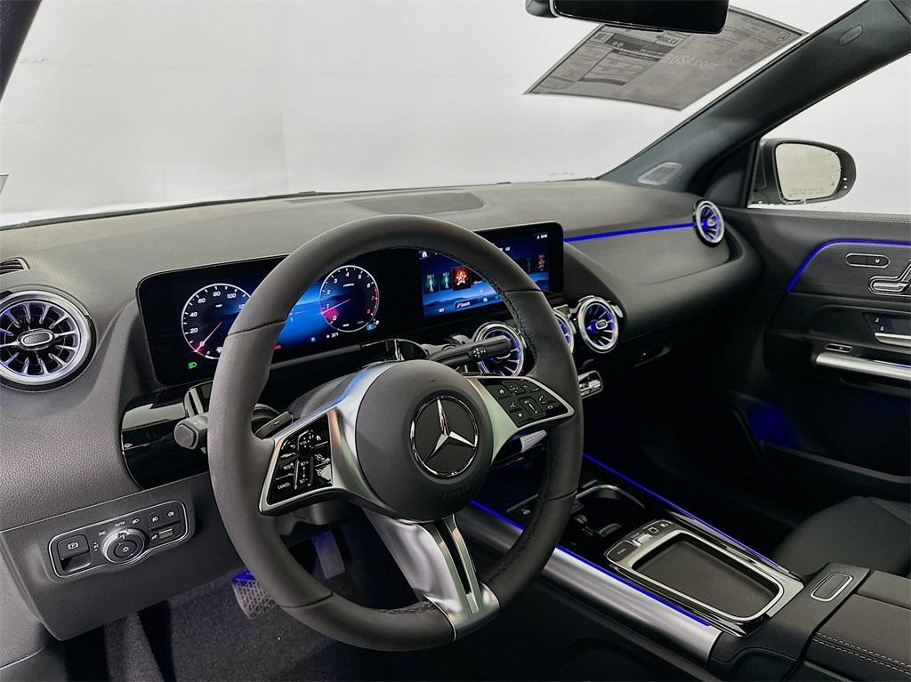 new 2025 Mercedes-Benz GLA 250 car, priced at $49,880