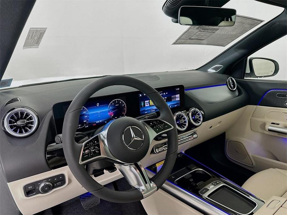 new 2025 Mercedes-Benz GLA 250 car, priced at $50,625