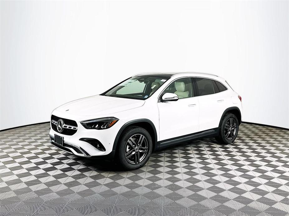 new 2025 Mercedes-Benz GLA 250 car, priced at $50,625