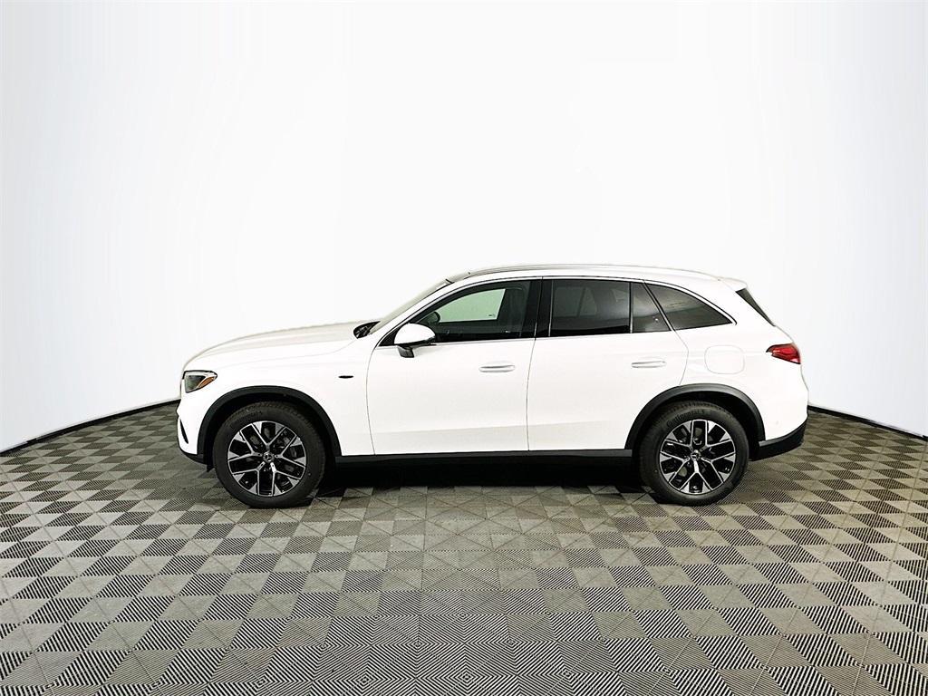 new 2025 Mercedes-Benz GLC 350e car, priced at $65,270