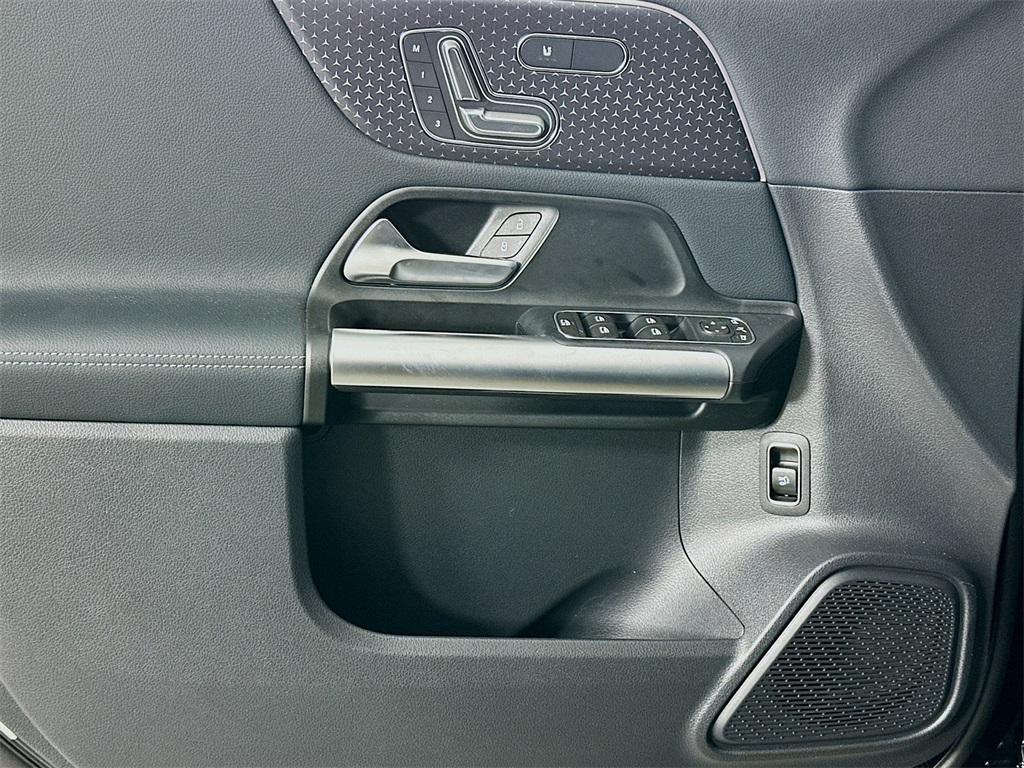 new 2026 Mercedes-Benz GLA 250 car, priced at $49,355