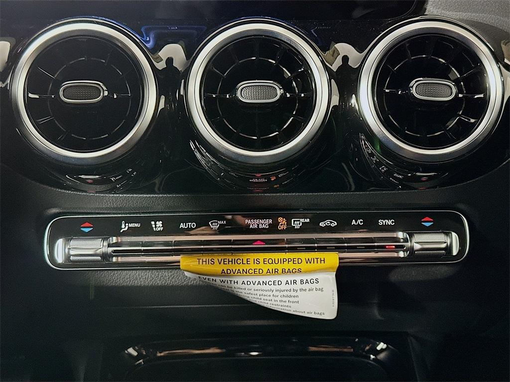 new 2026 Mercedes-Benz GLA 250 car, priced at $45,250