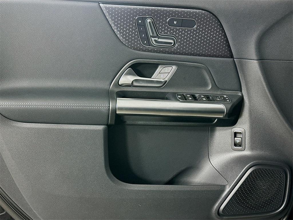 new 2026 Mercedes-Benz GLA 250 car, priced at $45,250