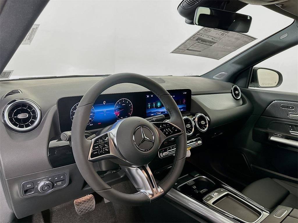 new 2026 Mercedes-Benz GLA 250 car, priced at $45,250