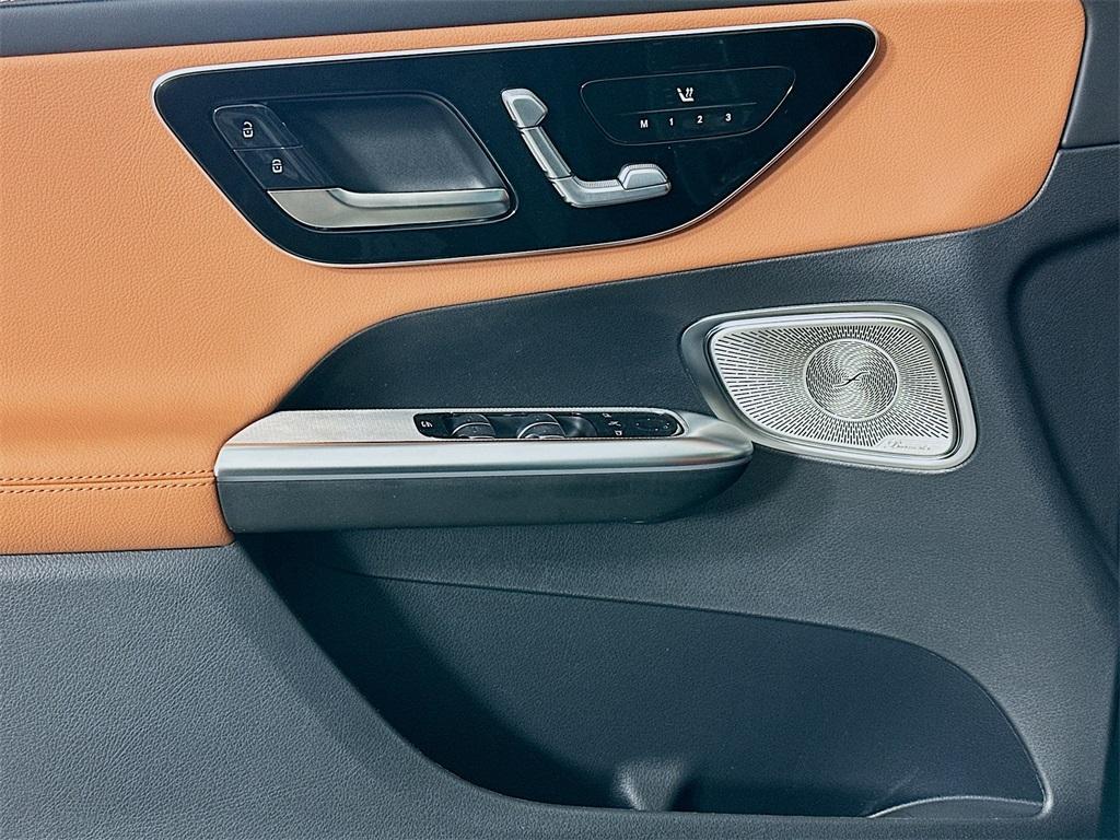 new 2026 Mercedes-Benz GLC 300 car, priced at $61,300