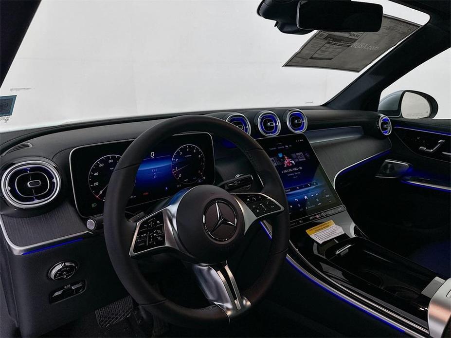 new 2025 Mercedes-Benz GLC 300 car