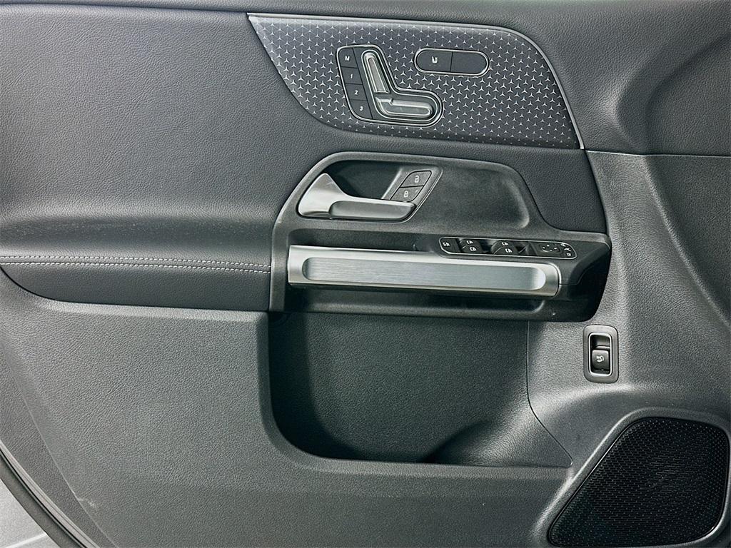 new 2026 Mercedes-Benz GLB 250 car, priced at $52,820