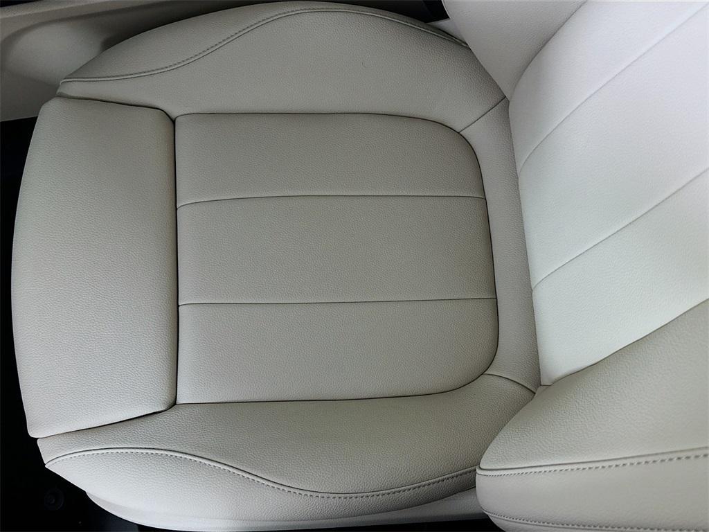 new 2025 Mercedes-Benz GLA 250 car, priced at $47,295