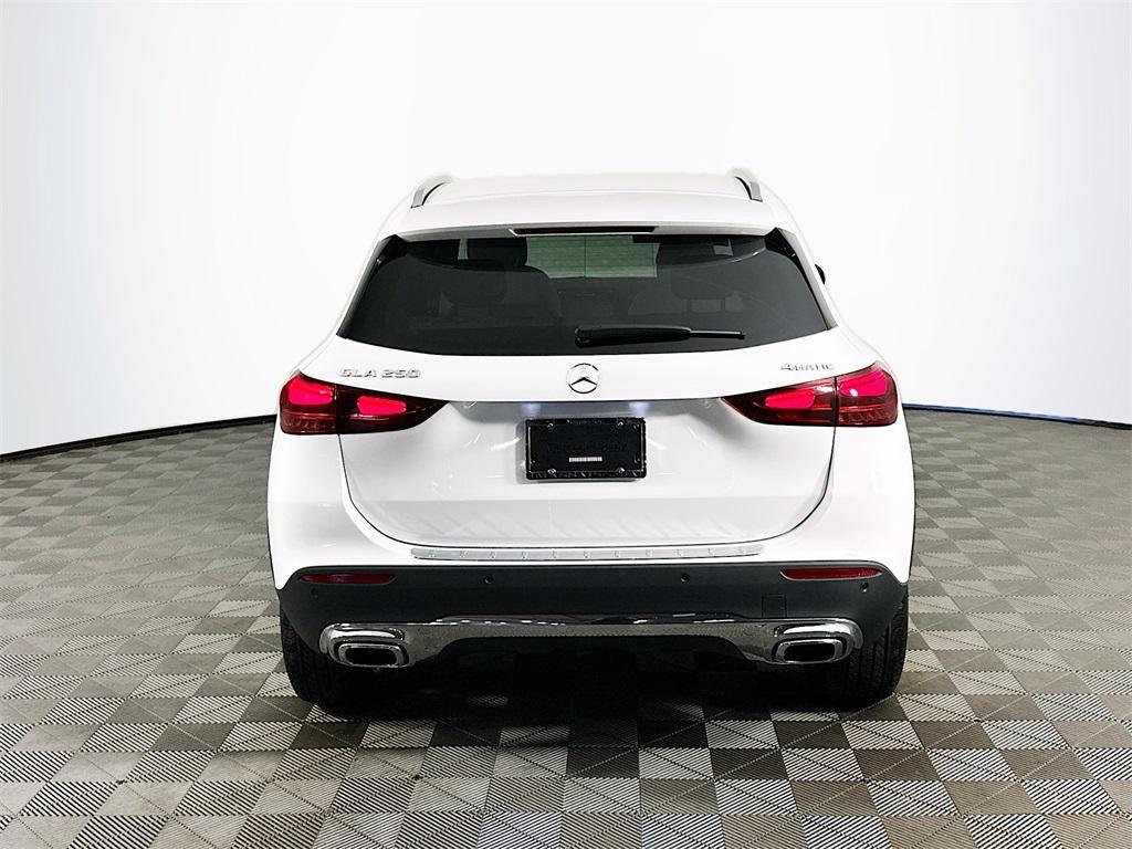 new 2025 Mercedes-Benz GLA 250 car, priced at $47,295
