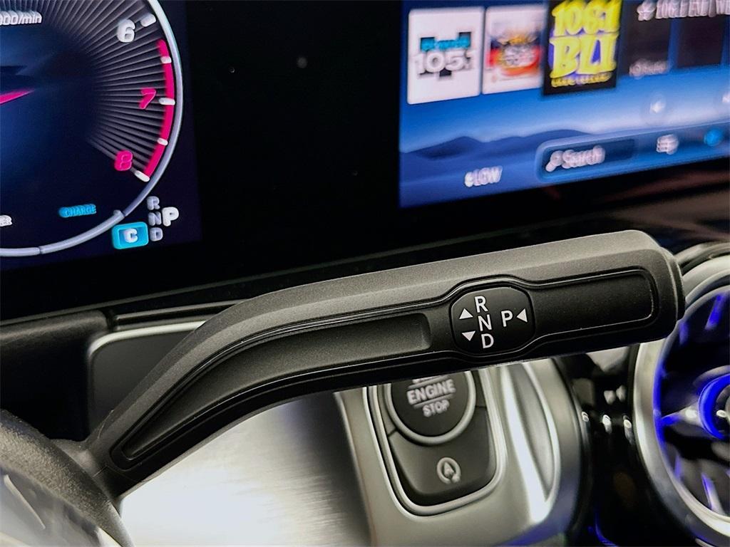 new 2025 Mercedes-Benz GLB 250 car, priced at $53,775